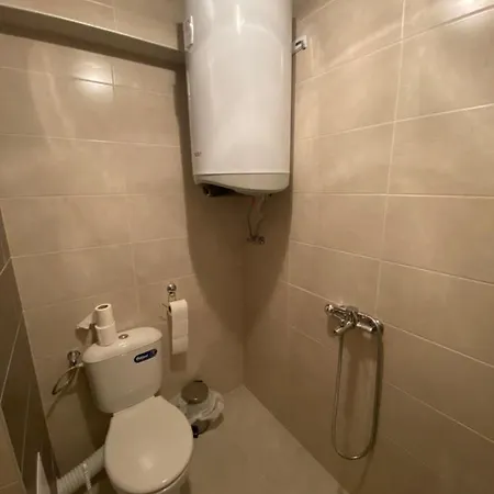 Brand New Cozy 1br Flat With Ac & Free Street Parking Apartment