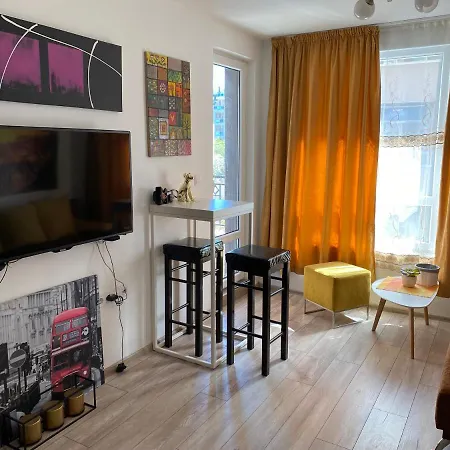 Apartment Brand New Cozy 1br Flat With Ac & Free Street Parking *